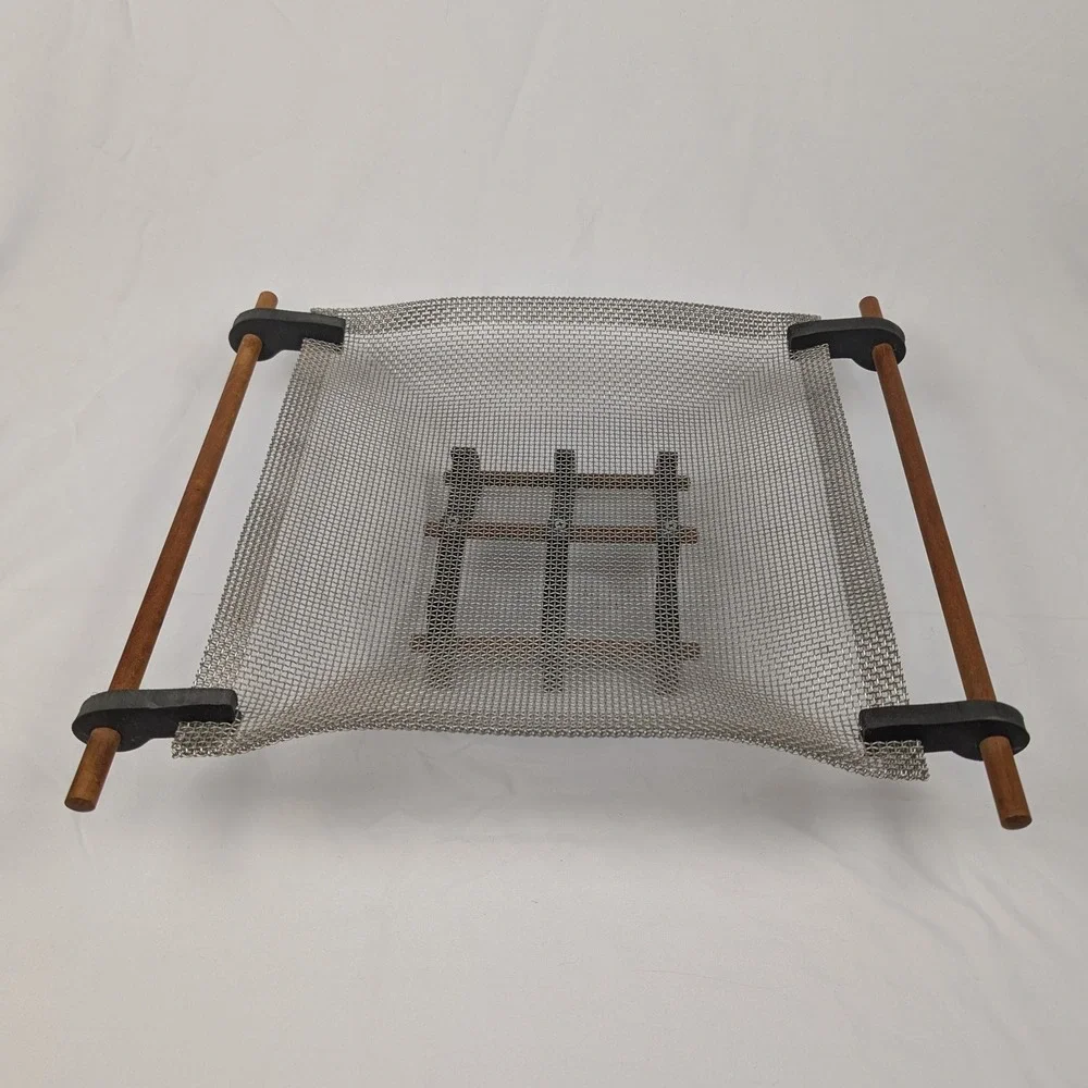 Santamarina Woven Basket Tray Metal Mesh Bowl Wood Accent Home‎ Decor Fruit